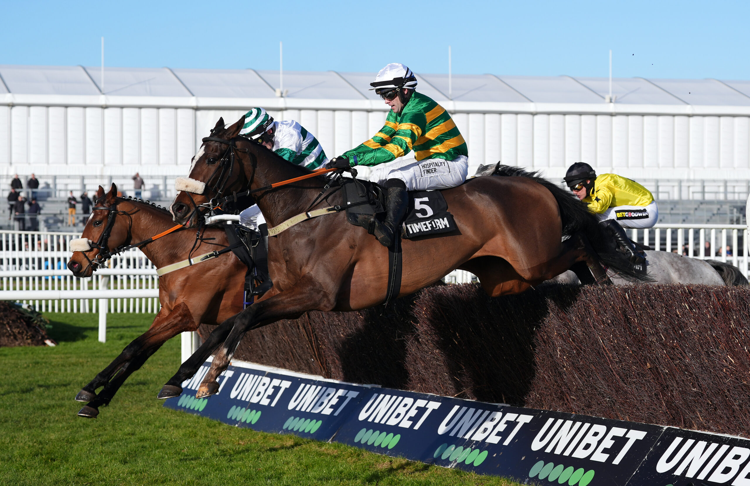 Mark Walsh to ride well-fanciedJagwar in Grand National